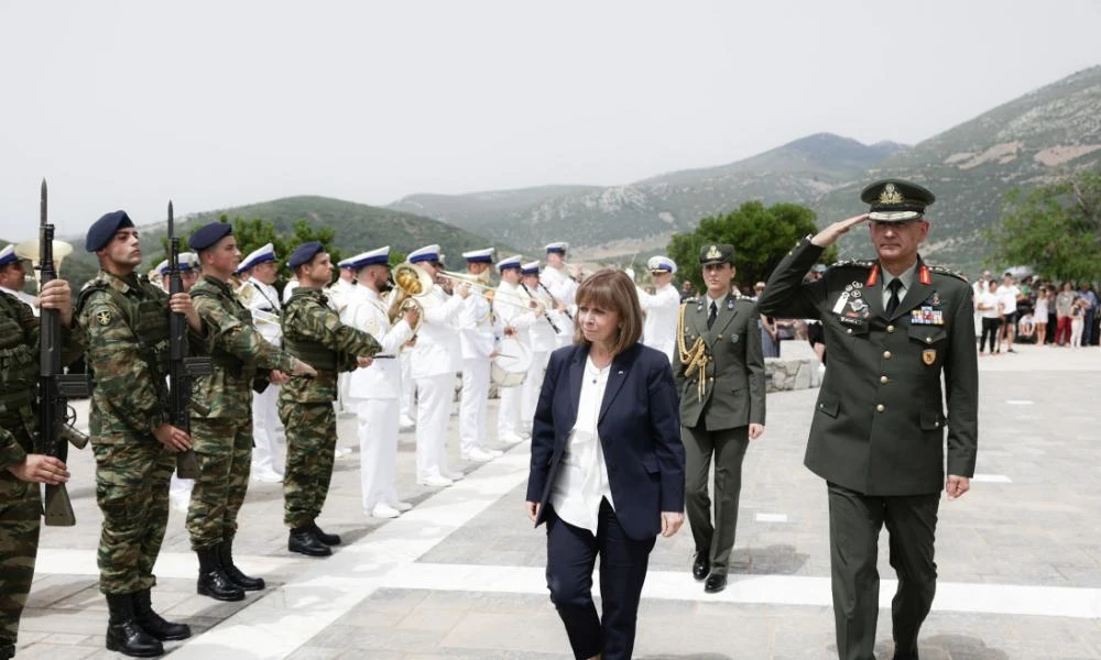 Στο Δίστομο η Σακελλαροπούλου: Μόνη δικαίωση των θυμάτων η αντίσταση σε κάθε απόπειρα αναβίωσης φασιστικών μορφωμάτων